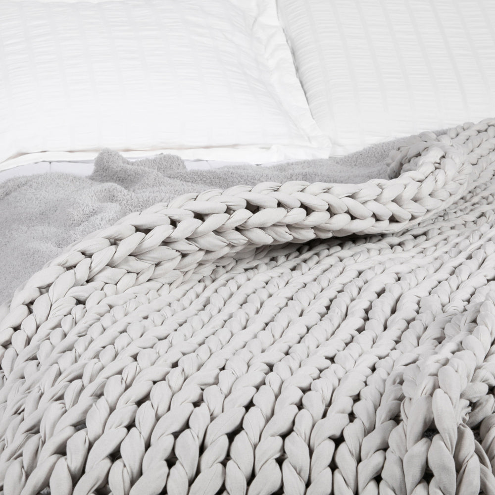 bearaby grey napper with plush knit